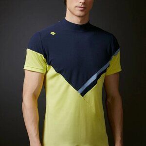 DESCENTE GOLF SHIRT Size Large (3060)